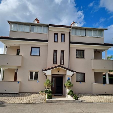 Apartments Krizine Umag Eksteriør billede